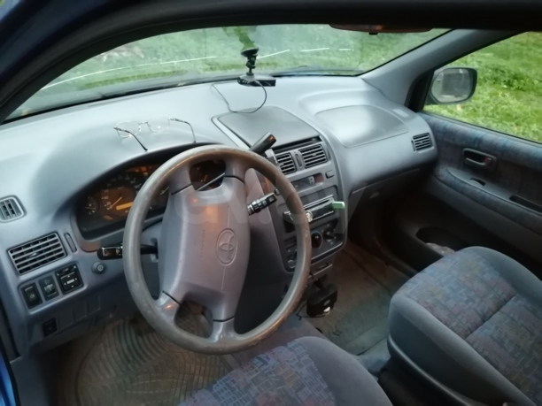 Toyota Picnic, 1997 г.