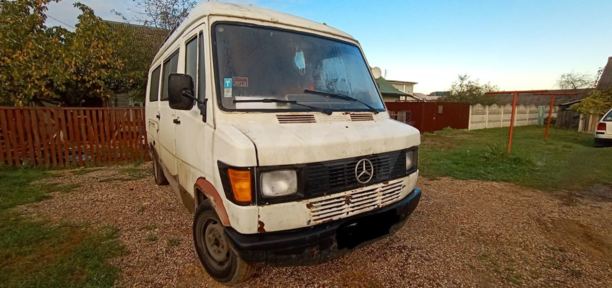 Mercedes-Benz T1 (207D-410D), 1981 г.