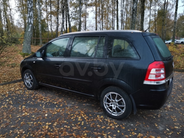 Opel Zafira B · Рестайлинг, 2013 г.