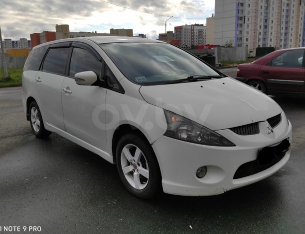 Mitsubishi Grandis, 7 мест, 2006 г.
