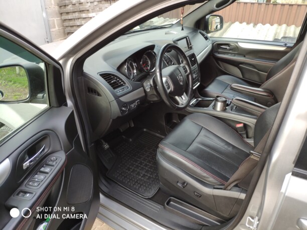 Dodge Grand Caravan V, 7 мест, 2017 г.