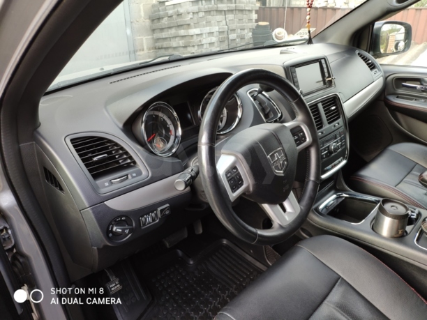 Dodge Grand Caravan V, 7 мест, 2017 г.