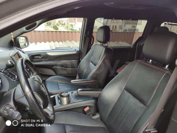 Dodge Grand Caravan V, 7 мест, 2017 г.