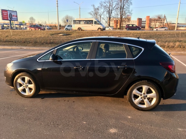 Opel Astra J, 2011 г.
