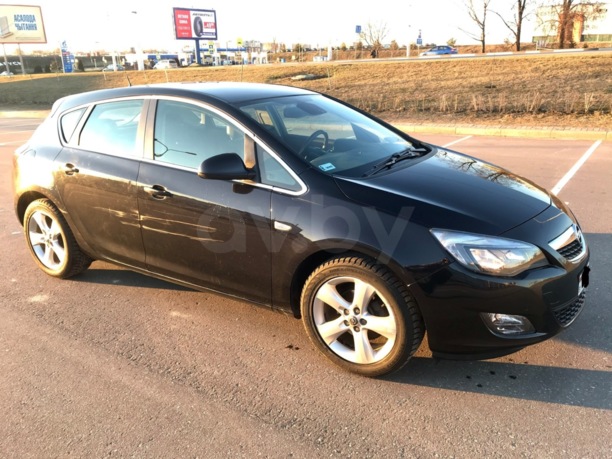 Opel Astra J, 2011 г.
