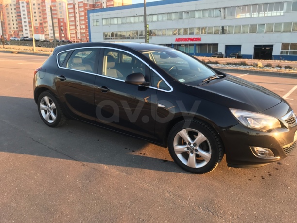 Opel Astra J, 2011 г.