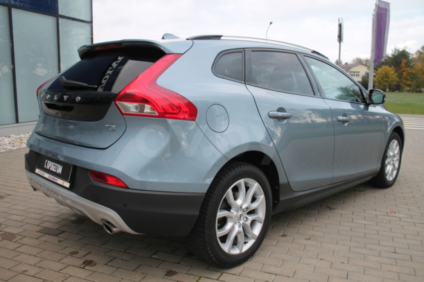Volvo V40 II · Рестайлинг, 2017 г.