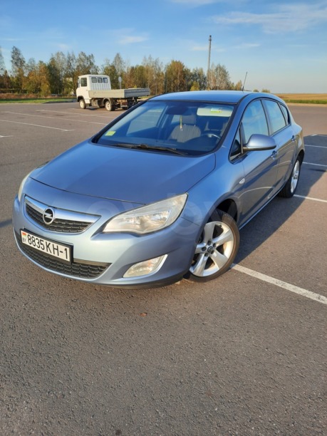 Opel Astra J, 2010 г.