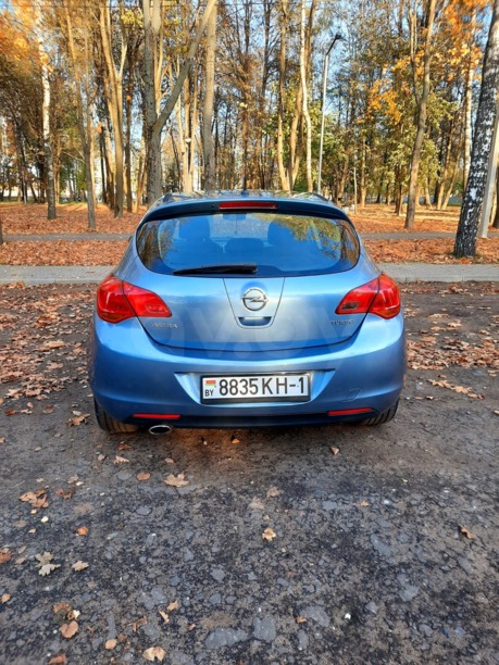 Opel Astra J, 2010 г.