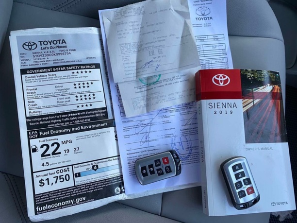 Toyota Sienna III (XL30), 7 мест, 2019 г.