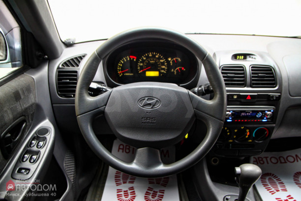 Hyundai Accent LC · Рестайлинг, 2004 г.