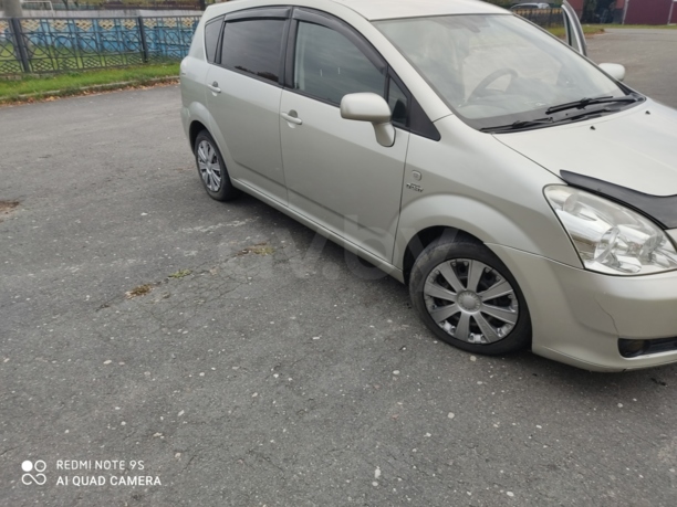 Toyota Corolla Verso III (AR10), 7 мест, 2005 г.