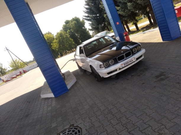 BMW 7 серия E32, 1988 г.