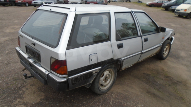 Mitsubishi Lancer EX, 1986 г.