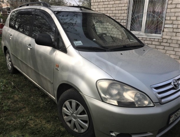 Toyota Avensis Verso I, 7 мест, 2001 г.