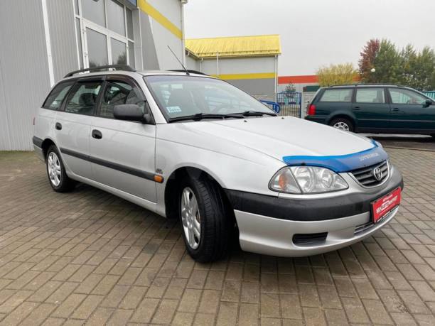 Toyota Avensis I (T220) · Рестайлинг, 2001 г.