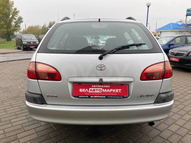 Toyota Avensis I (T220) · Рестайлинг, 2001 г.