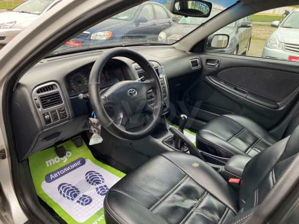 Toyota Avensis I (T220) · Рестайлинг, 2001 г.