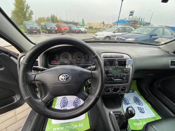 Toyota Avensis I (T220) · Рестайлинг, 2001 г.