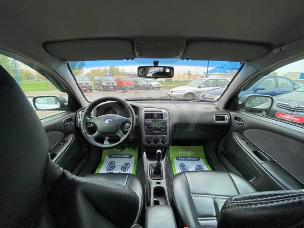 Toyota Avensis I (T220) · Рестайлинг, 2001 г.