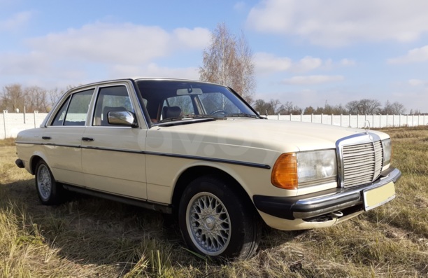 Mercedes-Benz E-Класс W123, 1983 г.