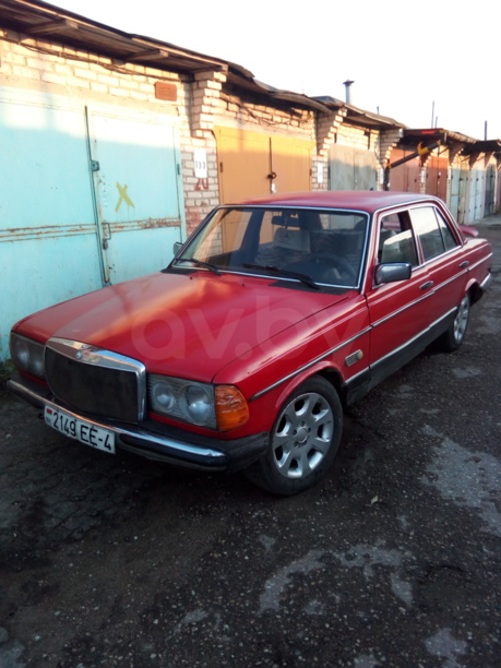 Mercedes-Benz E-Класс W123, 1977 г.