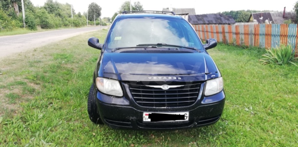Chrysler Town and Country IV, 7 мест, 2005 г.