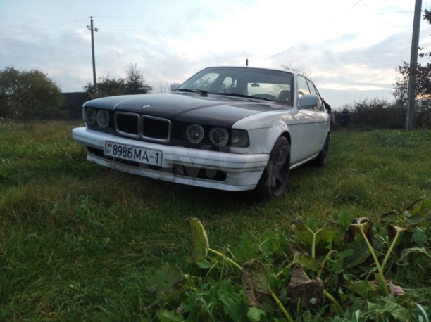 BMW 7 серия E32, 1988 г.