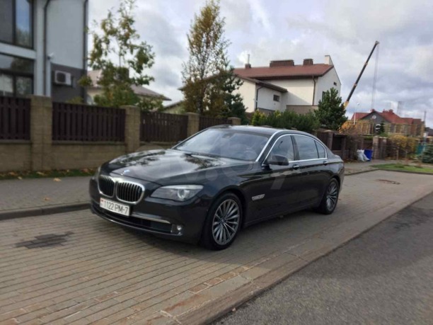 BMW 7 серия F02 (Long), 2010 г.