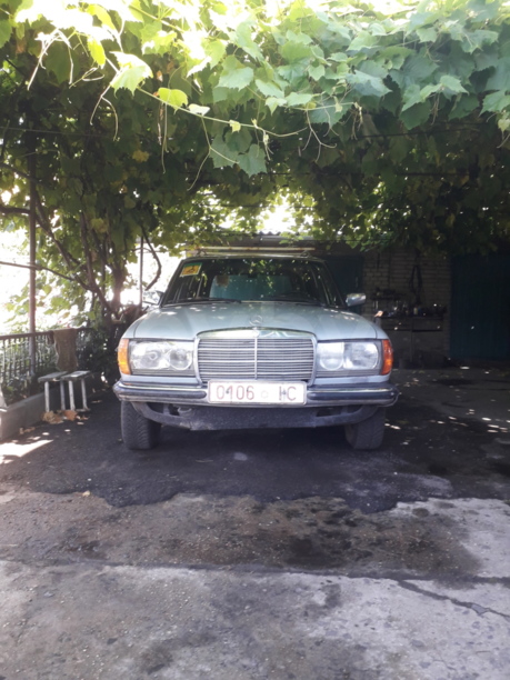 Mercedes-Benz E-Класс W123, 1984 г.