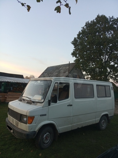 Mercedes-Benz T1 (207D-410D) 207D, 1986 г.