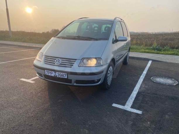 Volkswagen Sharan I · 2-й рестайлинг, 5 мест, 2004 г.