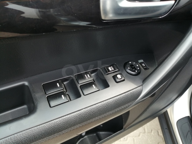 Kia Sorento II · Рестайлинг, 5 мест, 2012 г.