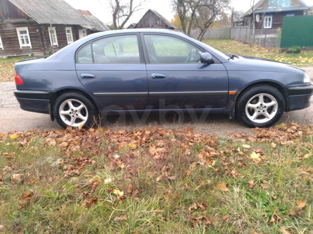 Toyota Avensis I (T220), 1999 г.