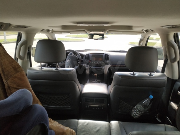 Toyota Land Cruiser J200, 7 мест, 2008 г.