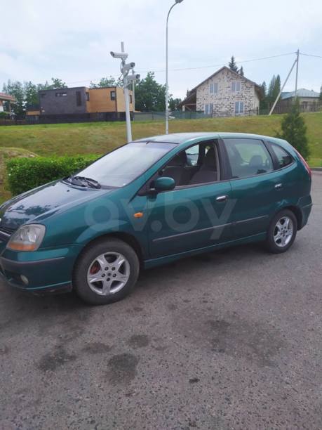 Nissan Almera Tino, 2001 г.