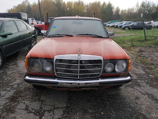 Mercedes-Benz E-Класс W123, 1982 г.