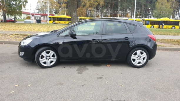 Opel Astra J, 2011 г.