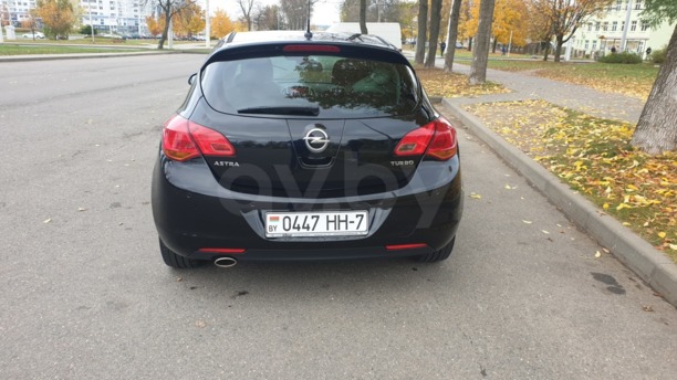 Opel Astra J, 2011 г.