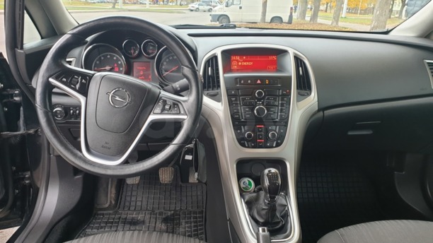 Opel Astra J, 2011 г.