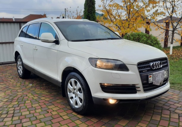 Audi Q7 4L, 7 мест, 2008 г.