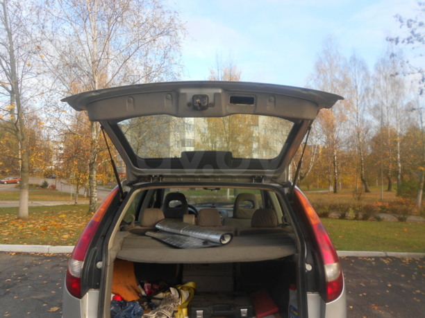 Nissan Almera Tino, 2000 г.