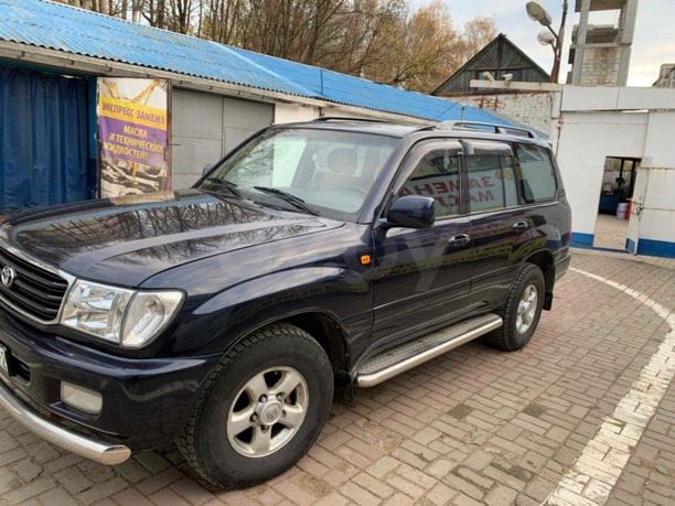 Toyota Land Cruiser J100, 5 мест, 1999 г.