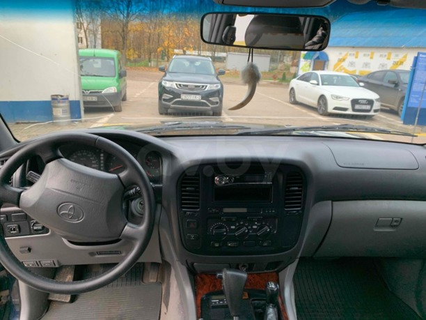 Toyota Land Cruiser J100, 5 мест, 1999 г.