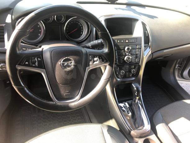 Opel Astra J, 2010 г.