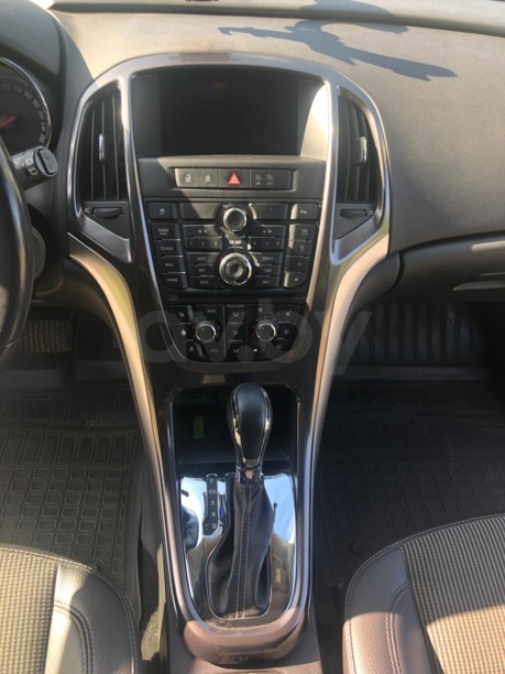 Opel Astra J, 2010 г.