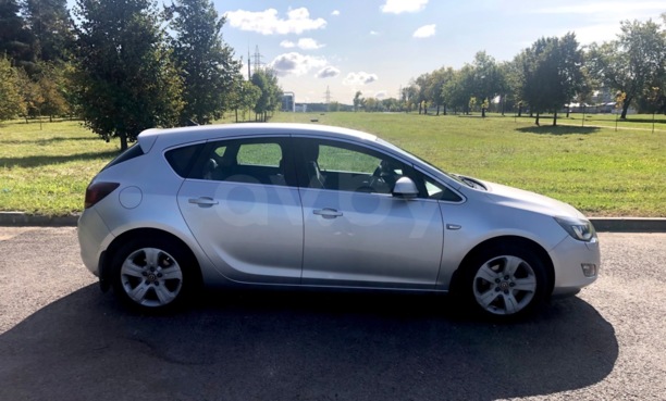 Opel Astra J, 2010 г.