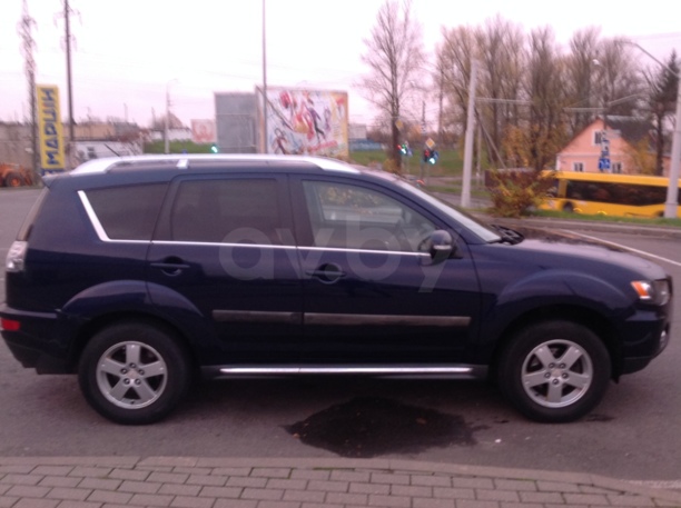Mitsubishi Outlander XL · Рестайлинг, 2010 г.