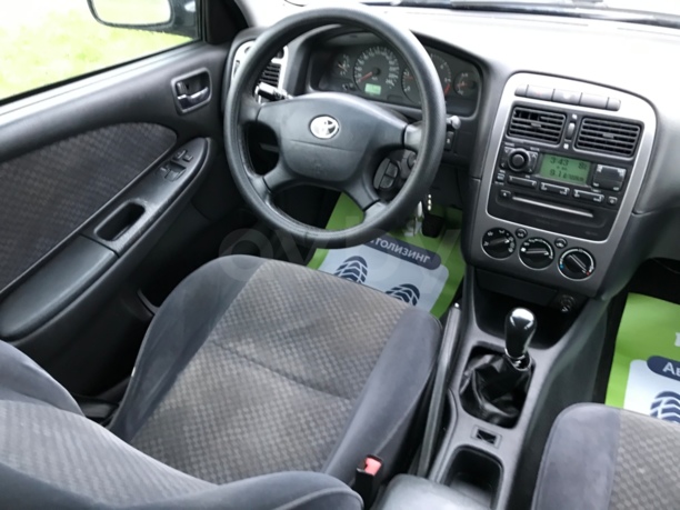 Toyota Avensis I (T220) · Рестайлинг, 2002 г.