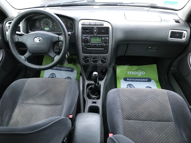 Toyota Avensis I (T220) · Рестайлинг, 2002 г.